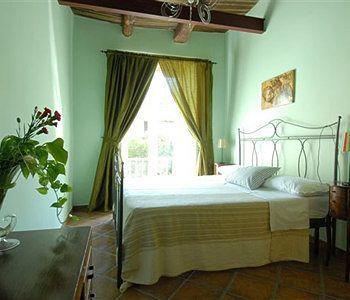 Bellini 3* Naples